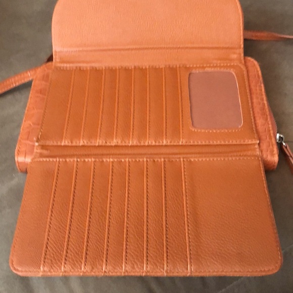 Hello 3 am clutch. Rich leather. With strap. - Picture 2 of 6